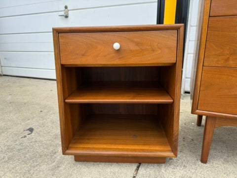 Drexel Kipp Stewart Collection – Petite Nightstand (20” x 16” x 24”)