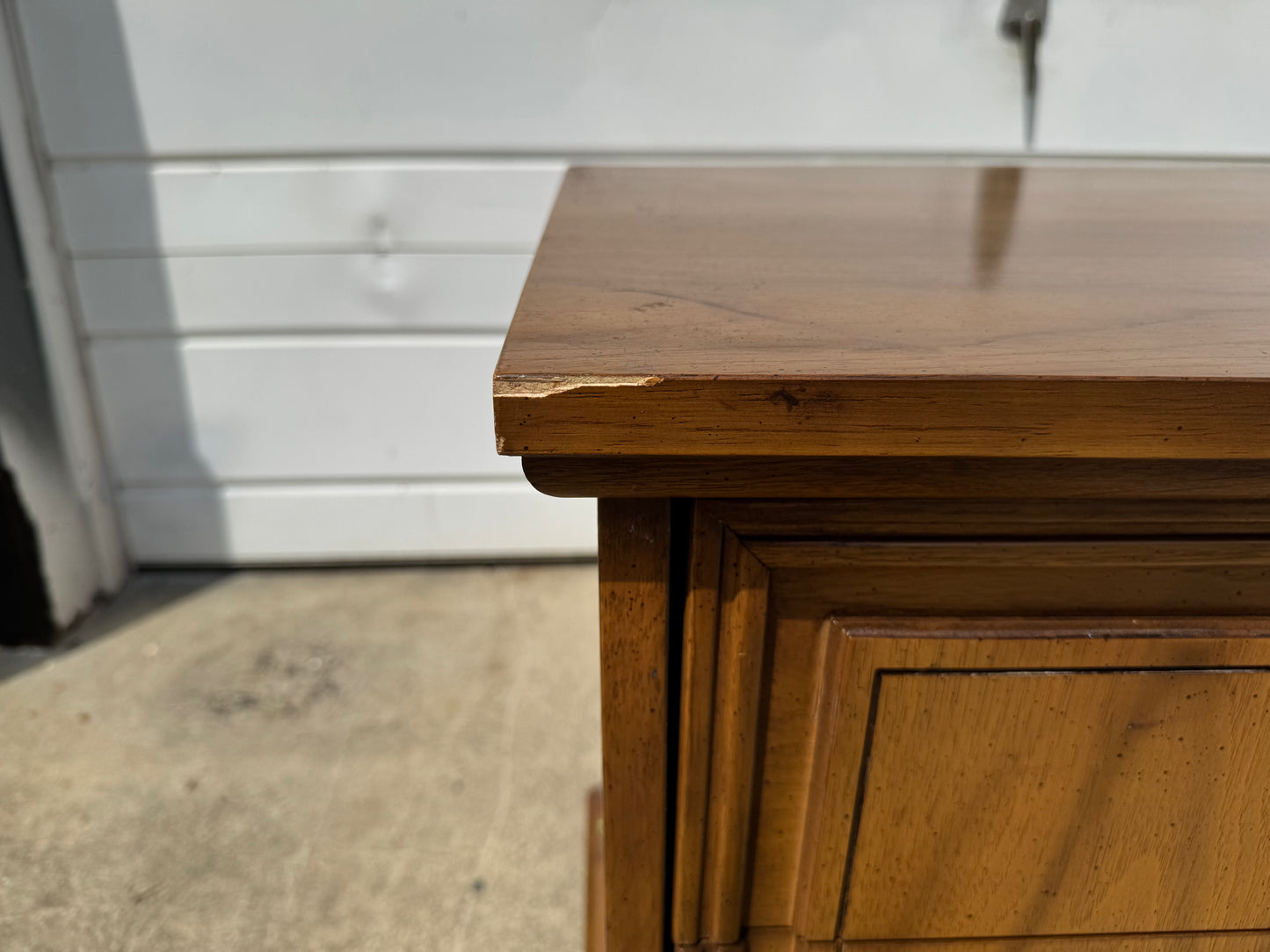 Nine-Drawer Dixie Dresser – Light Pecan/Walnut with Speckled Finish