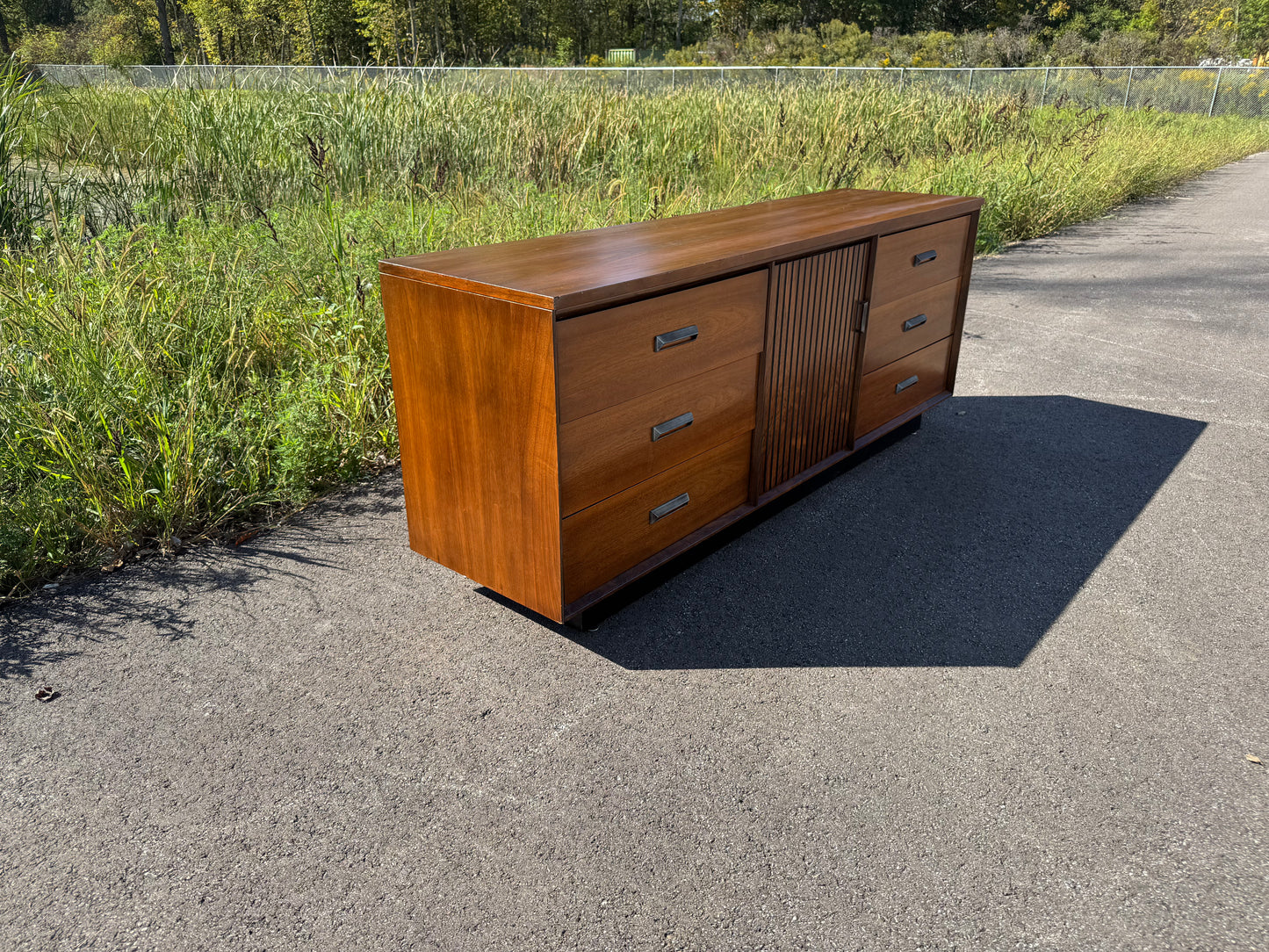 Bassett “Plymouth” Nine-Drawer Dresser – Newly Refinished Midcentury Classic