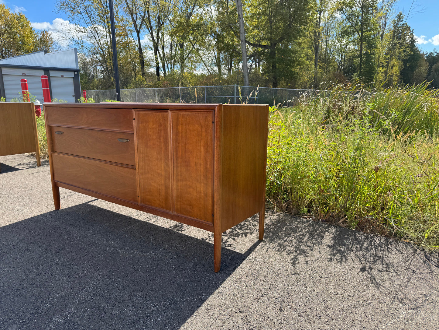Drexel Parallel Series Dresser – Three Long Drawers with Right-Side Cabinet & Interior Drawers