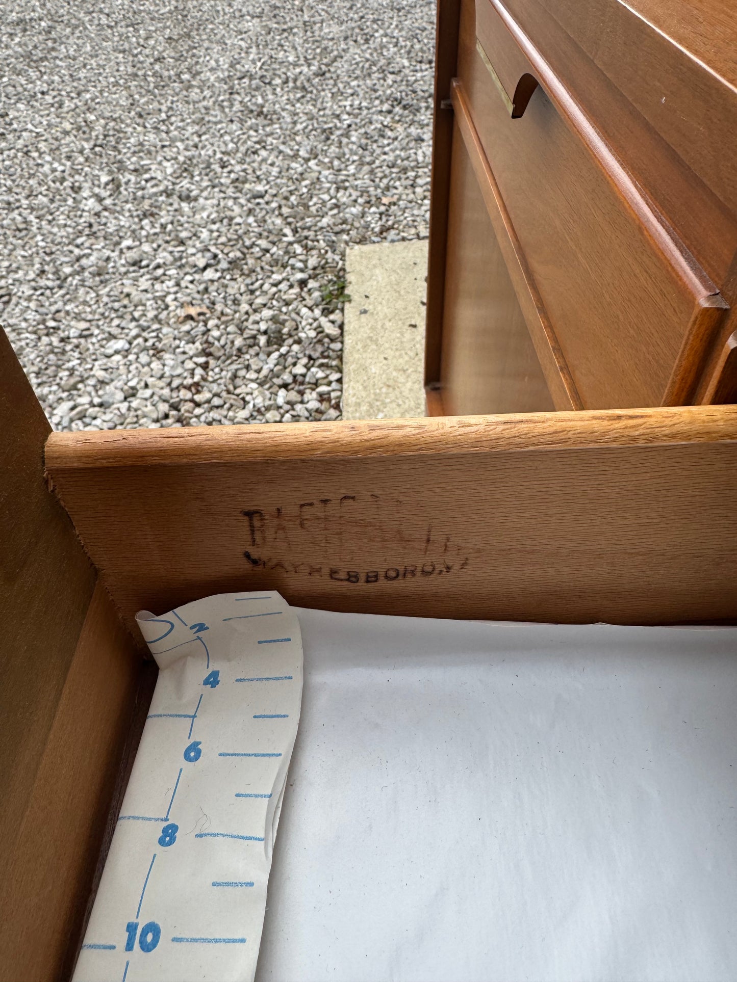 Basic-Witz Midcentury Two-Piece Hutch