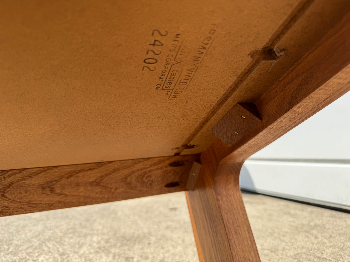 Lou Hodges Style End Table – Sculptural Midcentury Design ✨