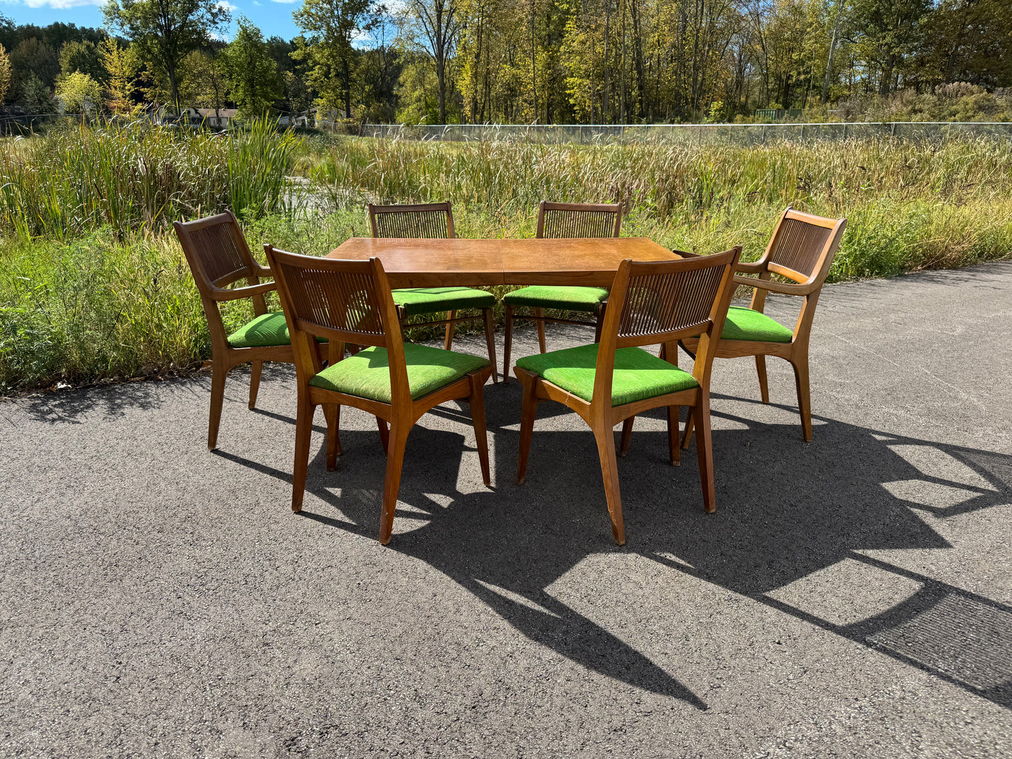 Drexel Profile Dining Table with Six Chairs & Three Leaves – Reconditioning Included