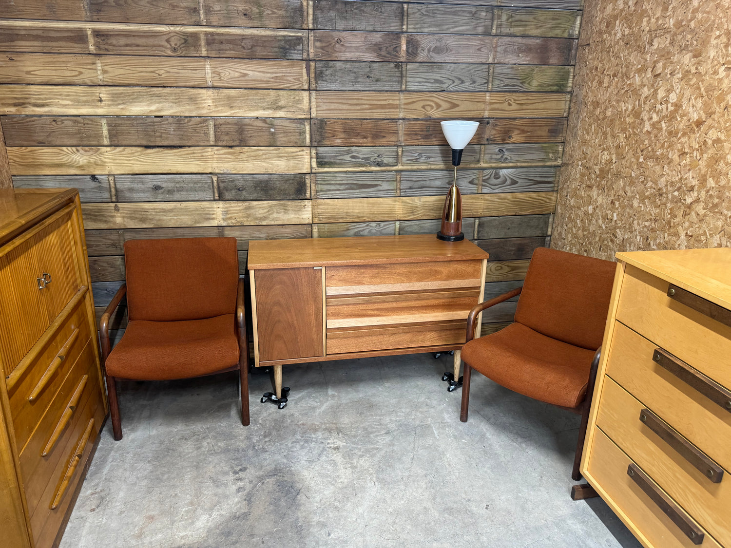 Midcentury Furniture - Ohio Vintage