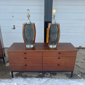 Vintage Midcentury Modern Lawrin Bent Walnut & Plexiglass Table Lamps ✨