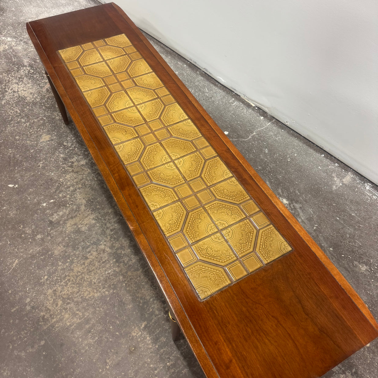 Lane Cosmopolitan Ceramic Tile Inlay Coffee Table