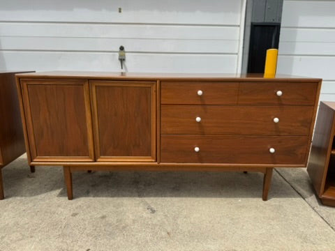 Drexel Kipp Stewart Collection – Nine-Drawer Lowboy Dresser (66” x 20” x 32”)