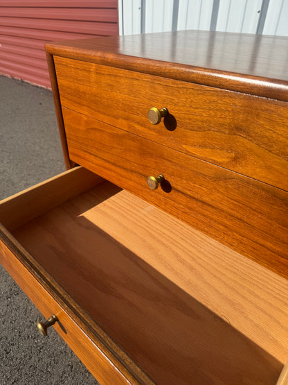 Drexel Kipp Stewart Long Dresser – 12 Drawer