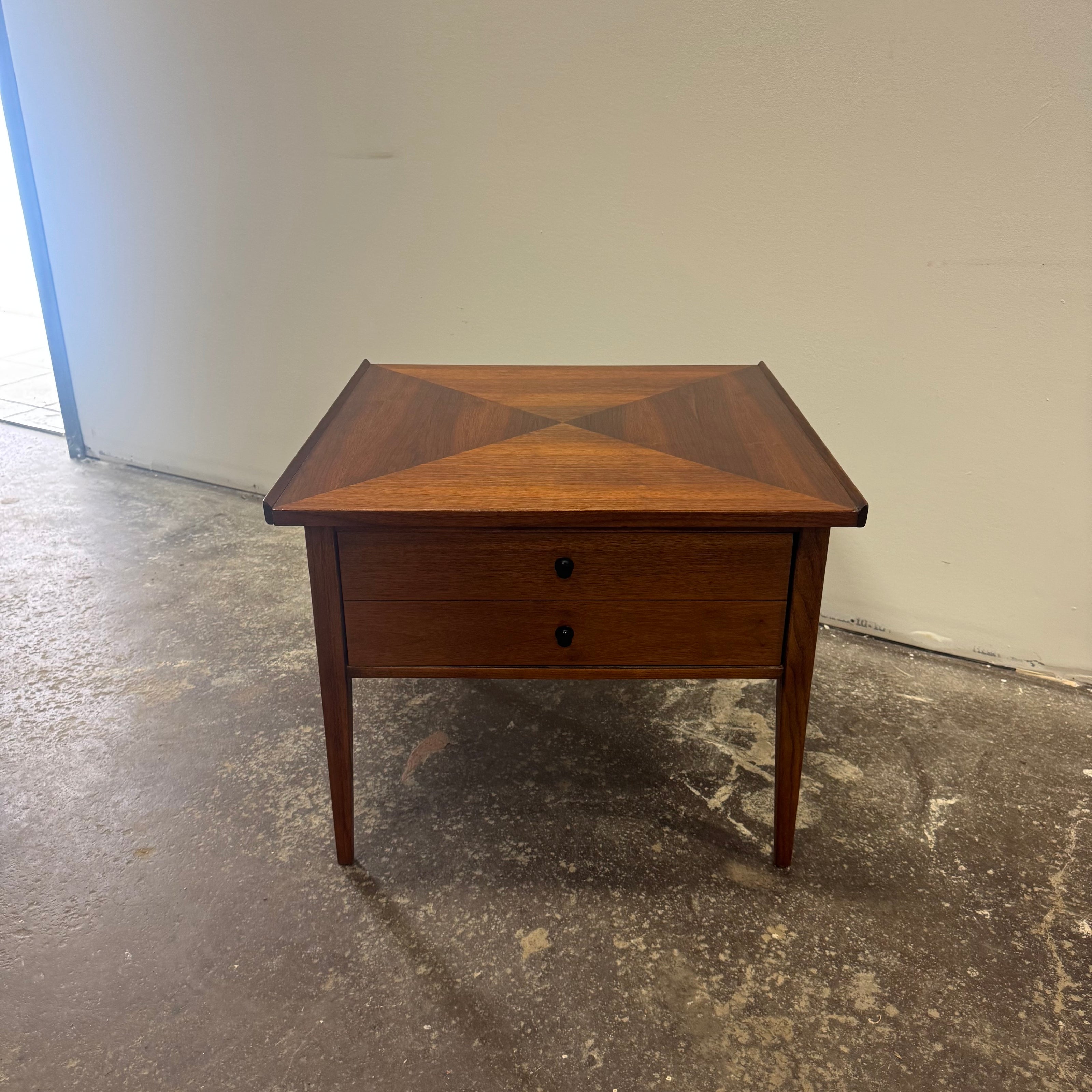 American of Martinsville – Single End Table with Drawer