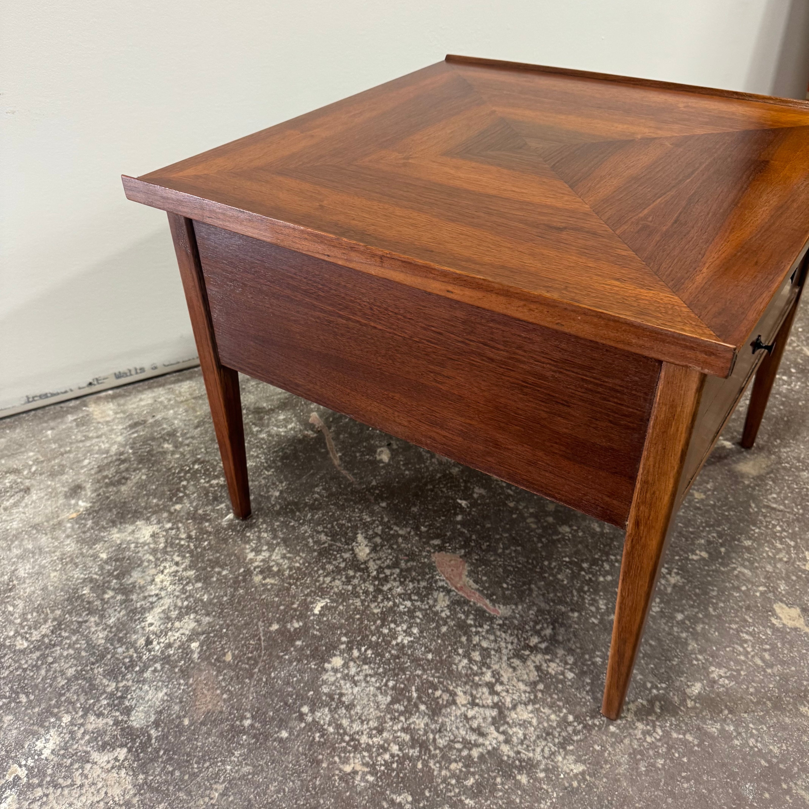 American of Martinsville – Single End Table with Drawer