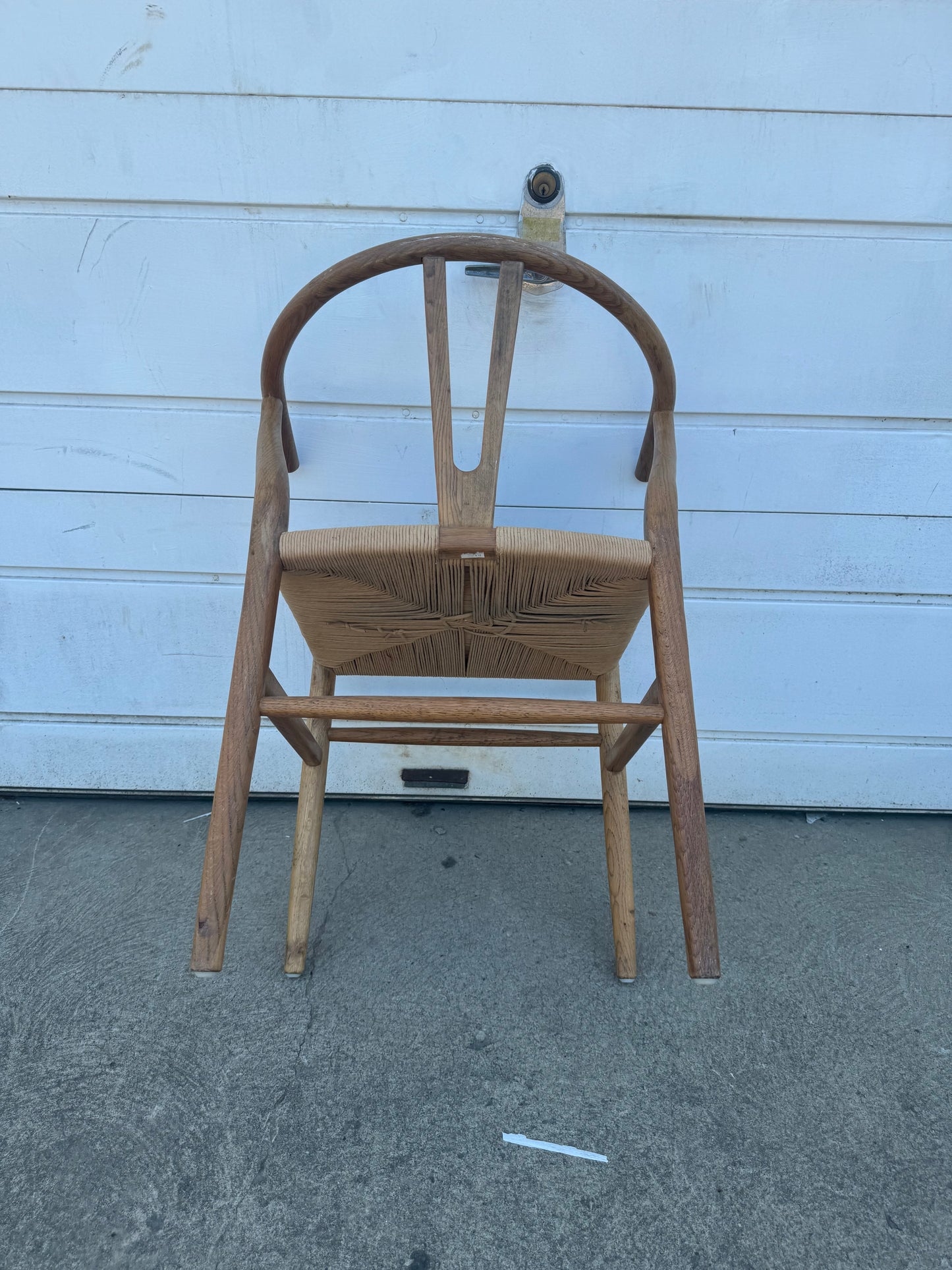 Pair of Vintage Wishbone Chairs with Woven Seats – Iconic Midcentury Design
