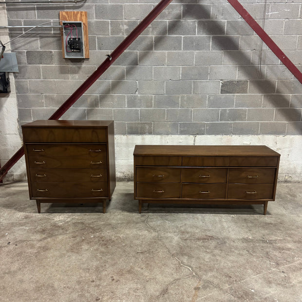 Bassett Dresser Set