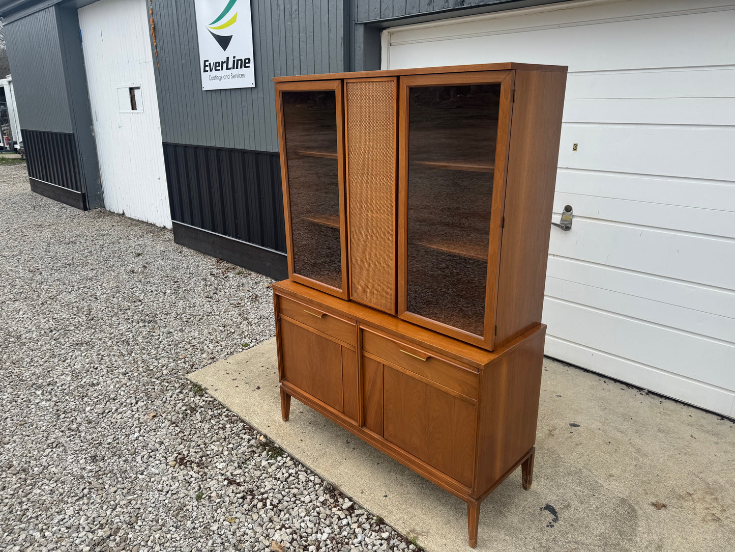 Basic-Witz Midcentury Two-Piece Hutch