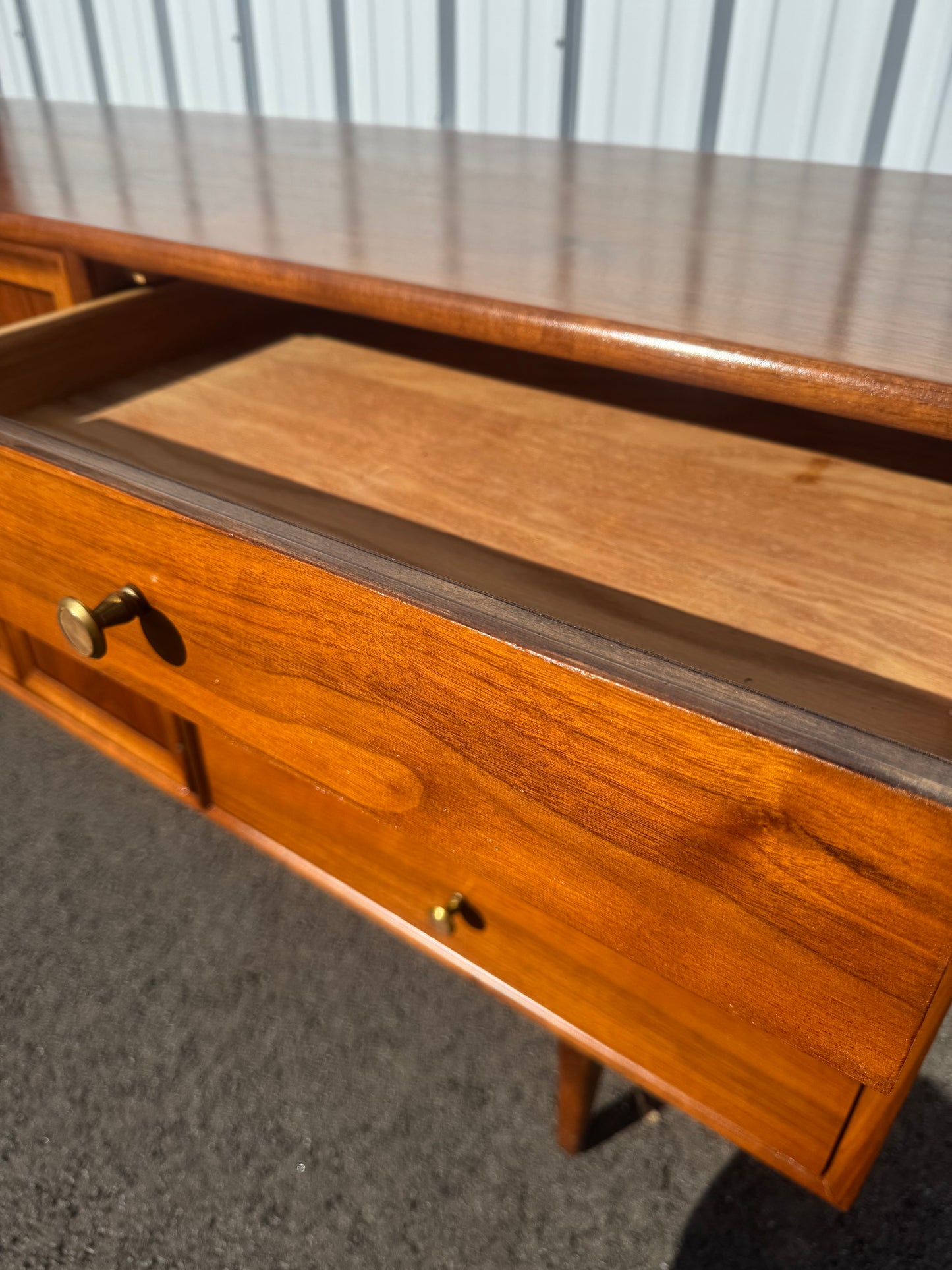 Drexel Kipp Stewart Long Dresser – 12 Drawer