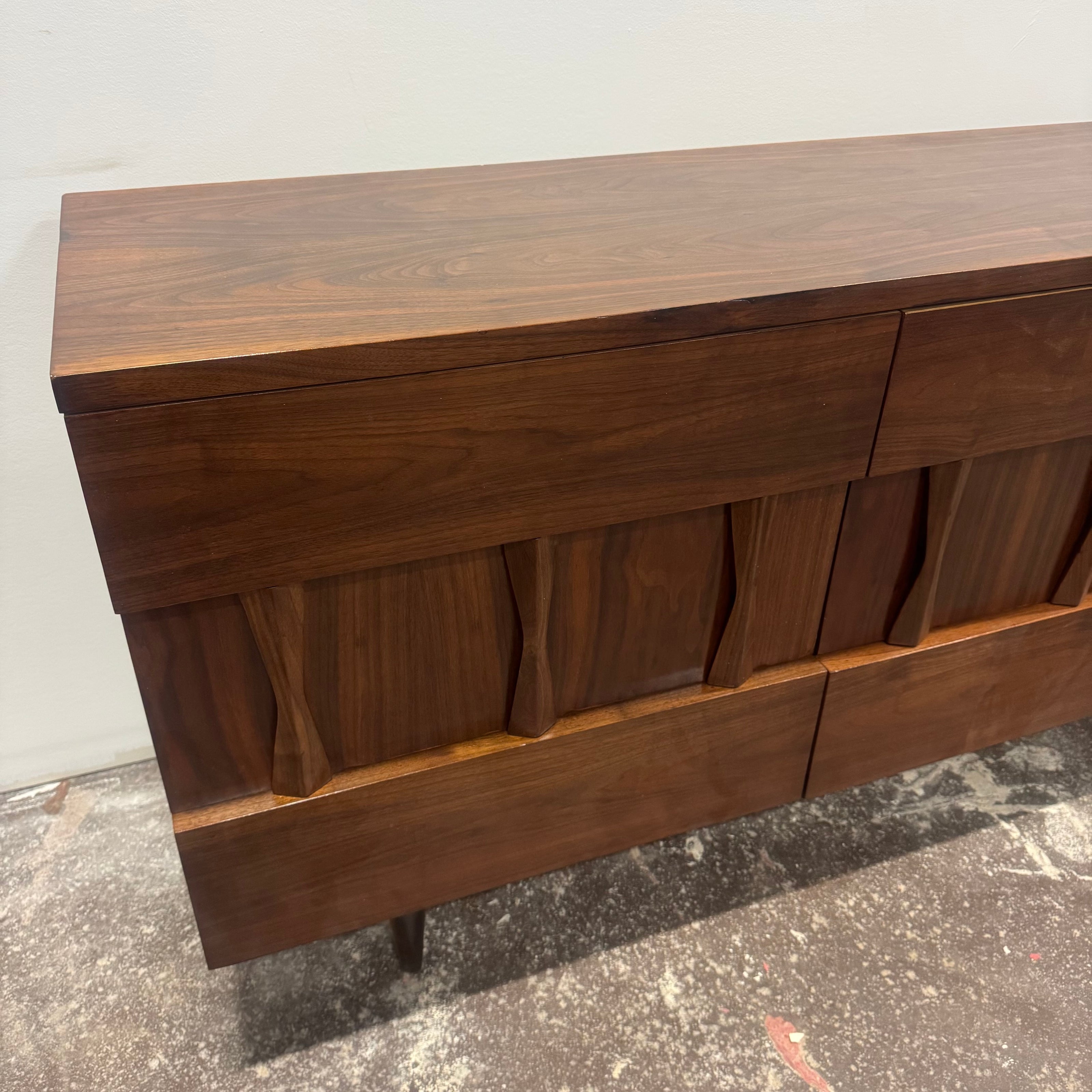 American of Martinsville Dresser
