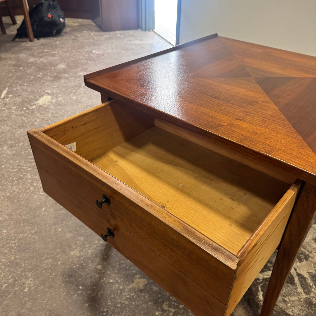 American of Martinsville – Single End Table with Drawer