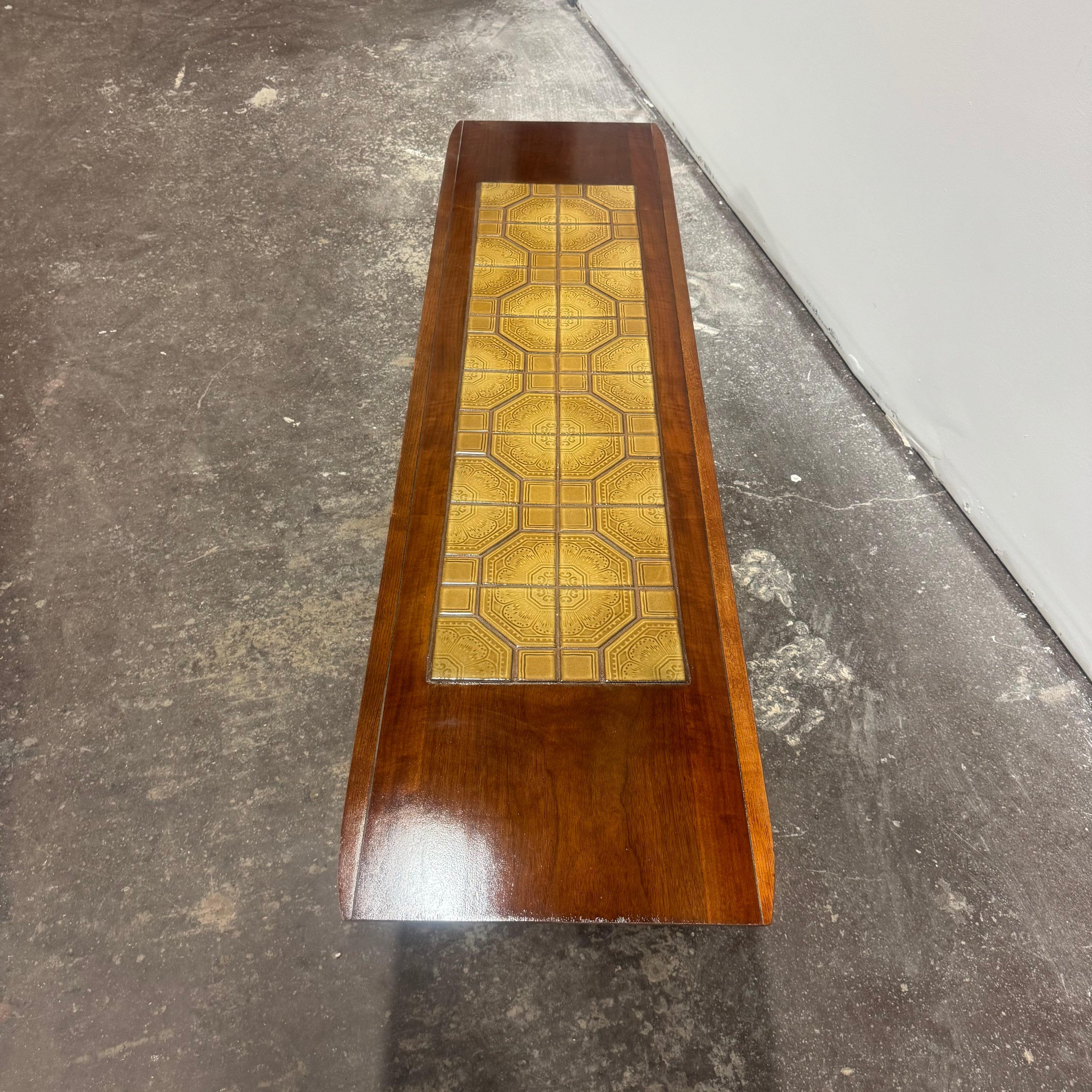 Lane Cosmopolitan Ceramic Tile Inlay Coffee Table