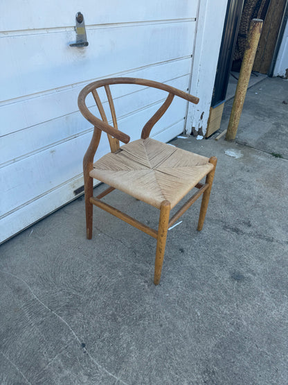 Pair of Vintage Wishbone Chairs with Woven Seats – Iconic Midcentury Design