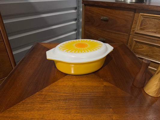 Pyrex Daisy Sunflower Oval Casserole