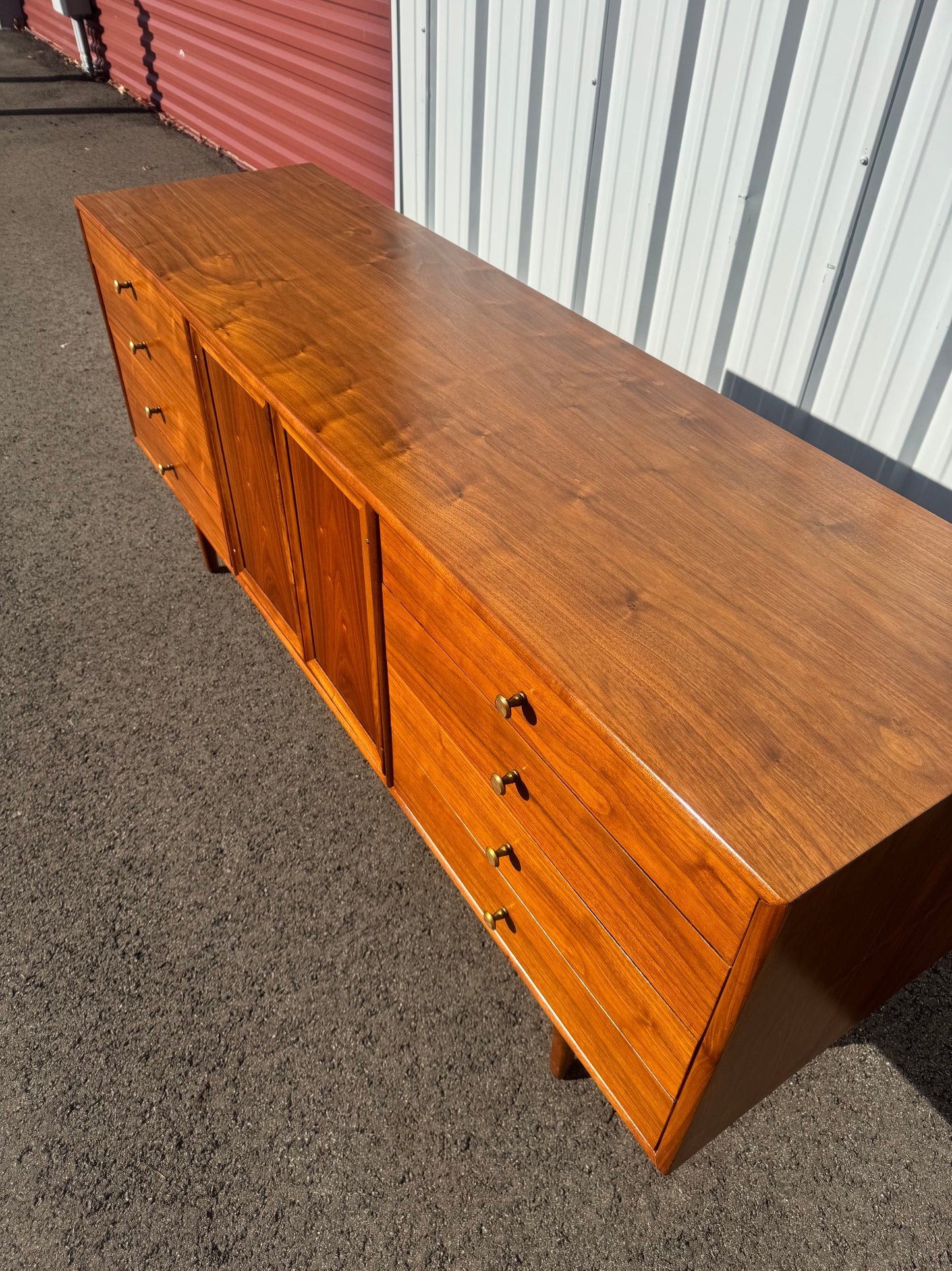 Drexel Kipp Stewart Long Dresser – 12 Drawer