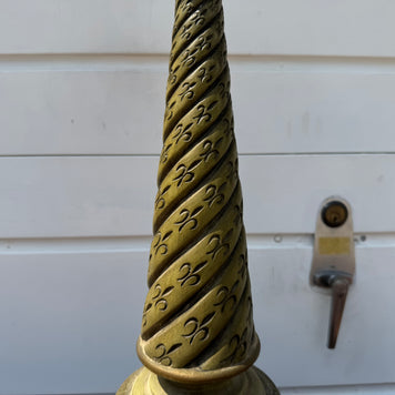 Saint Symbol – Green Table Lamp ✨