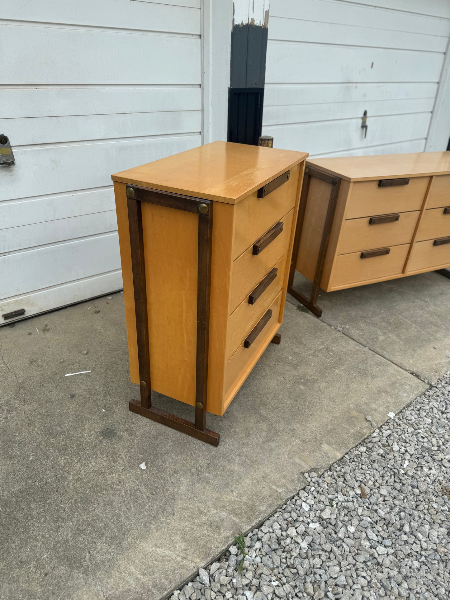 Midcentury Birch Five-Drawer Chest of Drawers - Dark Walnut Accented Legs, Resembling Milo Baughman Design