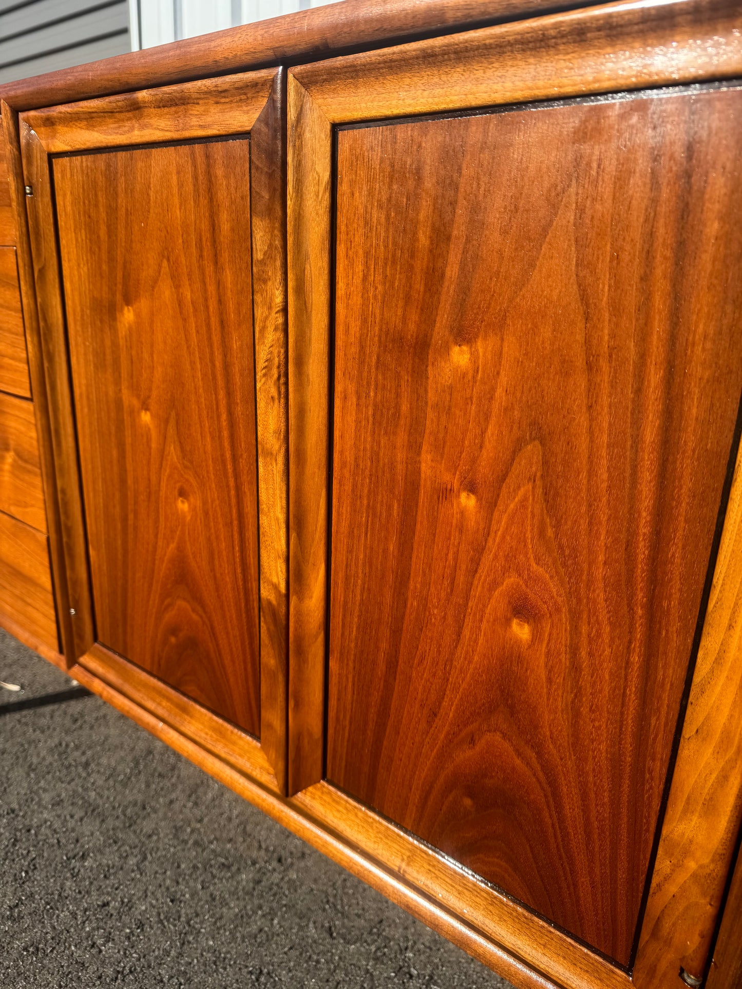 Drexel Kipp Stewart Long Dresser – 12 Drawer