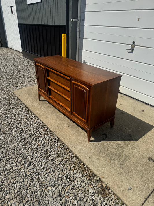 Lane Furniture Company – Rhythm Console
