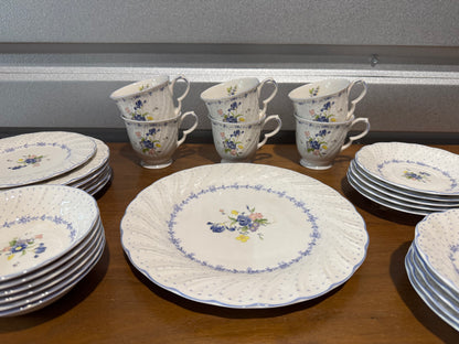 Nikko Tableware Blue Floral China Set – Made in Japan