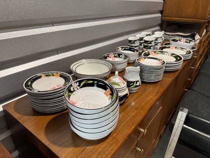 Black China Set – Sangostone Korea (Black/Gold Floral)