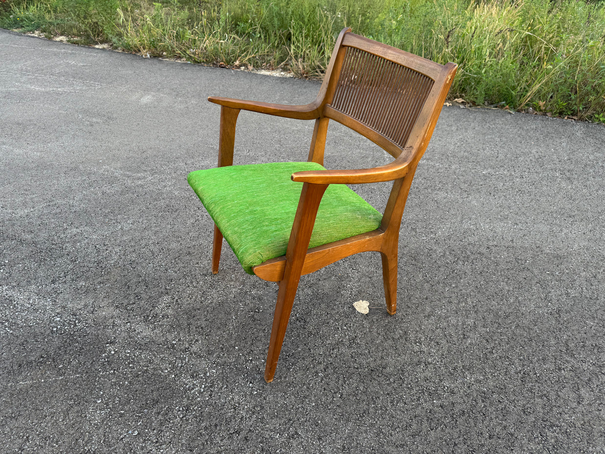Drexel Profile Dining Table with Six Chairs & Three Leaves
