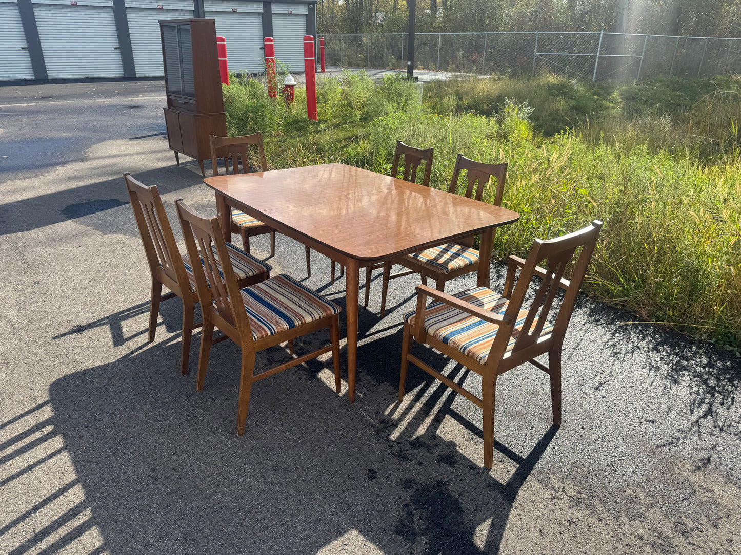 Bassett Formica Top Dining Table with Six Chairs – Midcentury Design