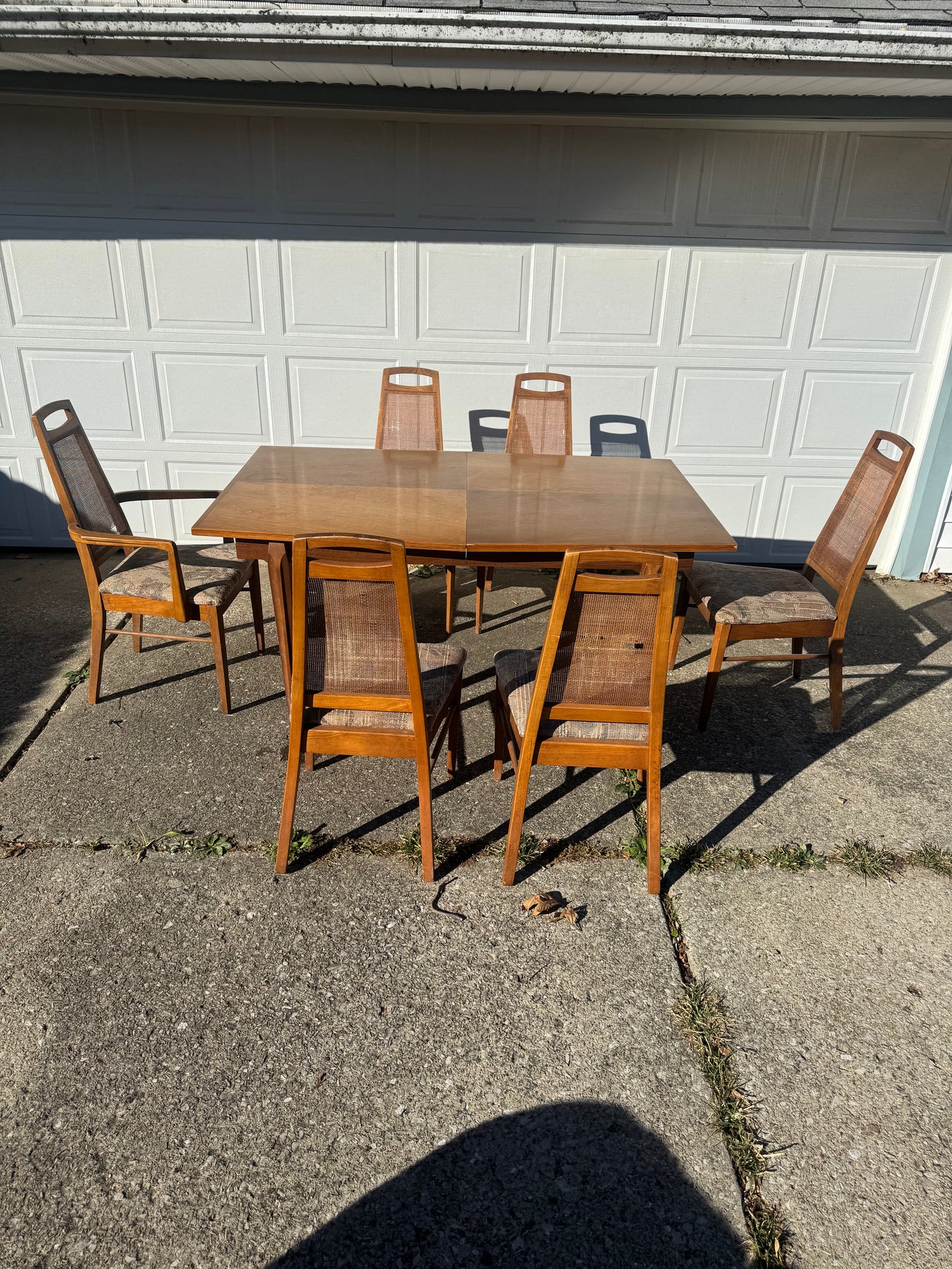 American of Martinsville Dining Table with Six Chairs & Two Oversized Leaves – Restoration Included ✨