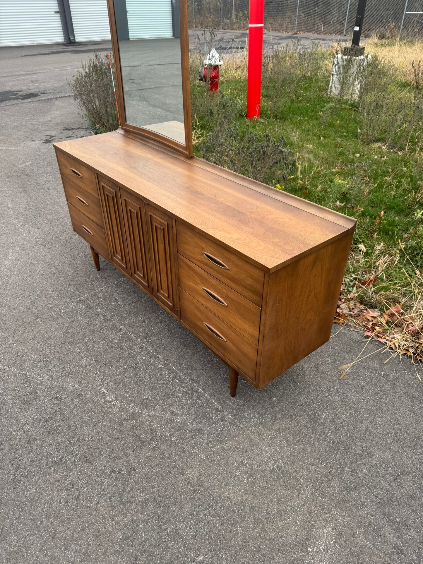 Broyhill Sculpta Series Lowboy Dresser with Mirror