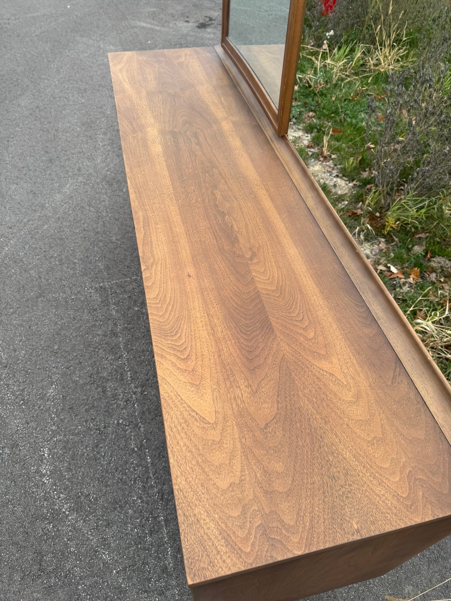 Broyhill Sculpta Series Lowboy Dresser with Mirror