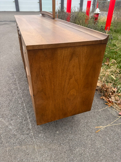 Broyhill Sculpta Series Lowboy Dresser with Mirror