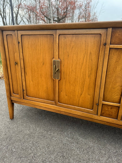 Drexel Meridian Series Credenza – Spacious Midcentury Storage