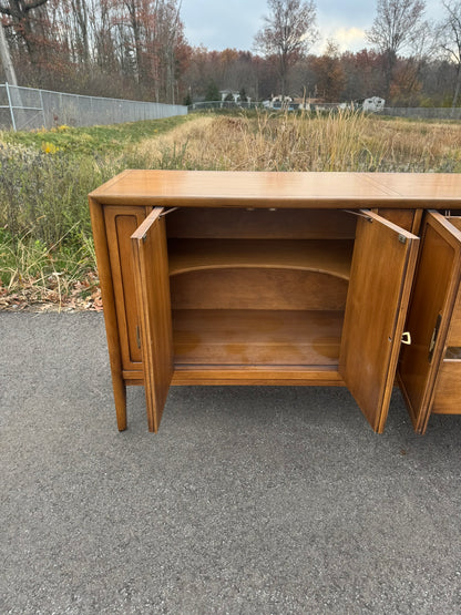 Drexel Meridian Series Credenza – Spacious Midcentury Storage