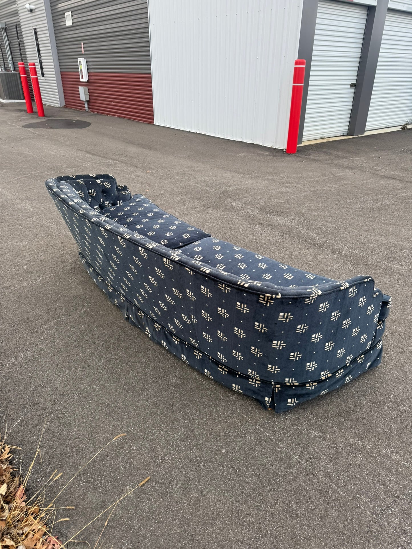 Curved Vintage Sofa – Excellent Upholstery