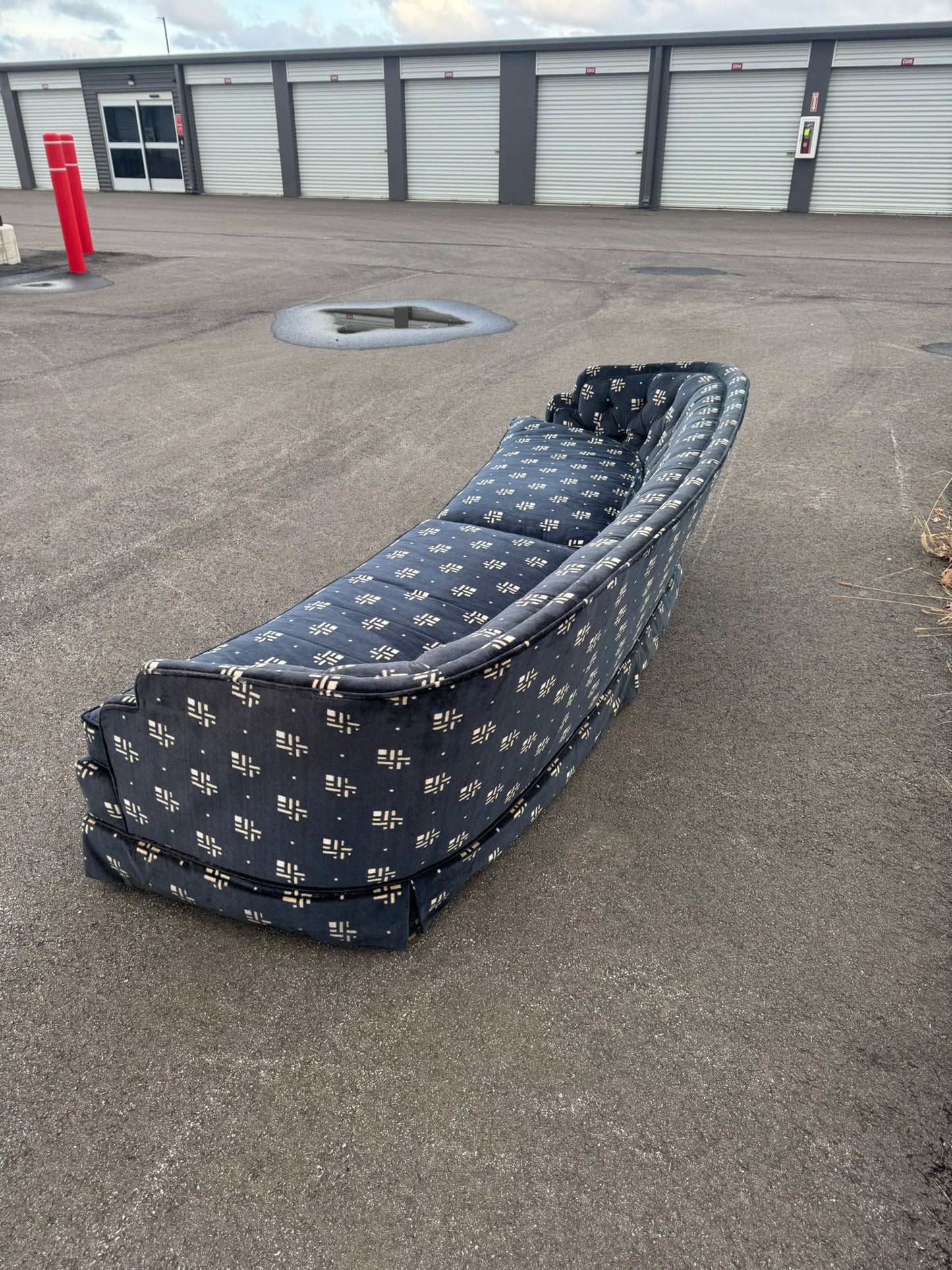 Curved Vintage Sofa – Excellent Upholstery