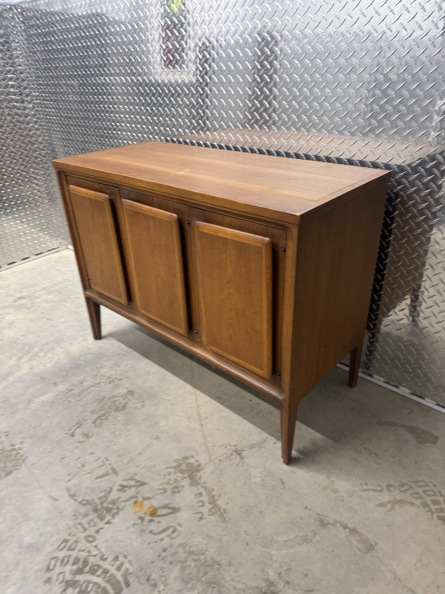 Broyhill “Forward 70” Two-Piece Hutch