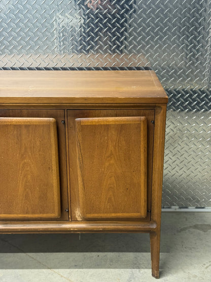 Broyhill “Forward 70” Two-Piece Hutch