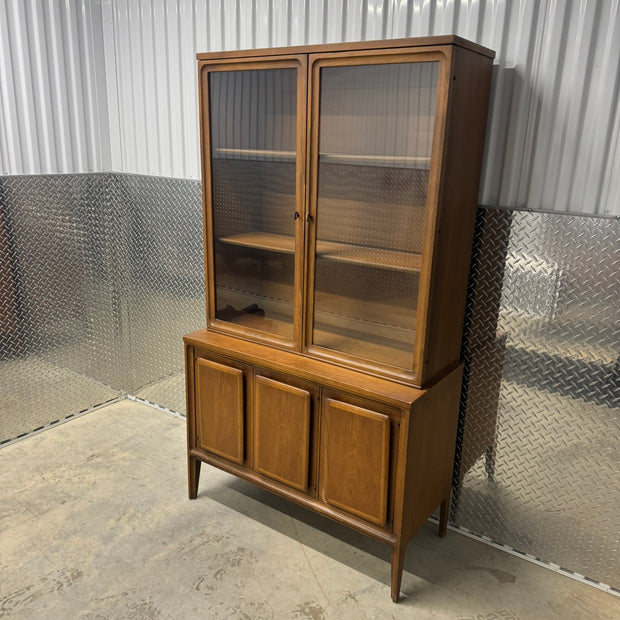 Broyhill “Forward 70” Two-Piece Hutch
