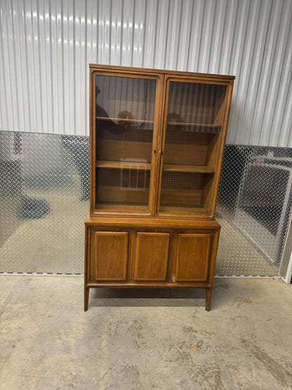 Broyhill “Forward 70” Two-Piece Hutch
