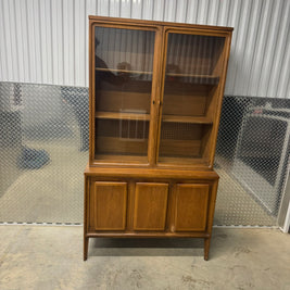 Broyhill “Forward 70” Two-Piece Hutch