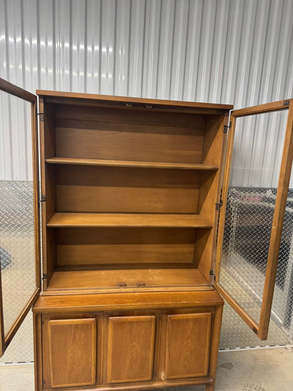 Broyhill “Forward 70” Two-Piece Hutch