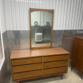 Bassett Six-Drawer Lowboy with Mirror