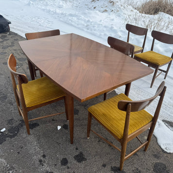 American of Martinsville “Dania” Collection Extending Dining Table with Six Chairs
