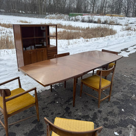 American of Martinsville “Dania” Collection Extending Dining Table with Six Chairs