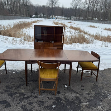 American of Martinsville “Dania” Collection Extending Dining Table with Six Chairs